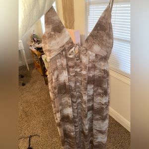 Size Large Maxi Dress. Brown & cream colored. Never worn with tags !